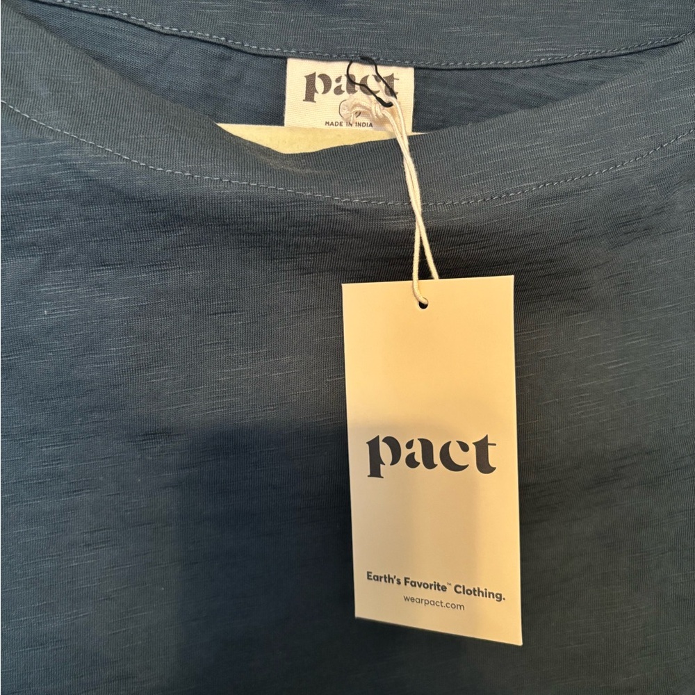 🆕 PACT 100% Organic Cotton Relaxed Slub Boatneck Button Top - Picture 8 of 12